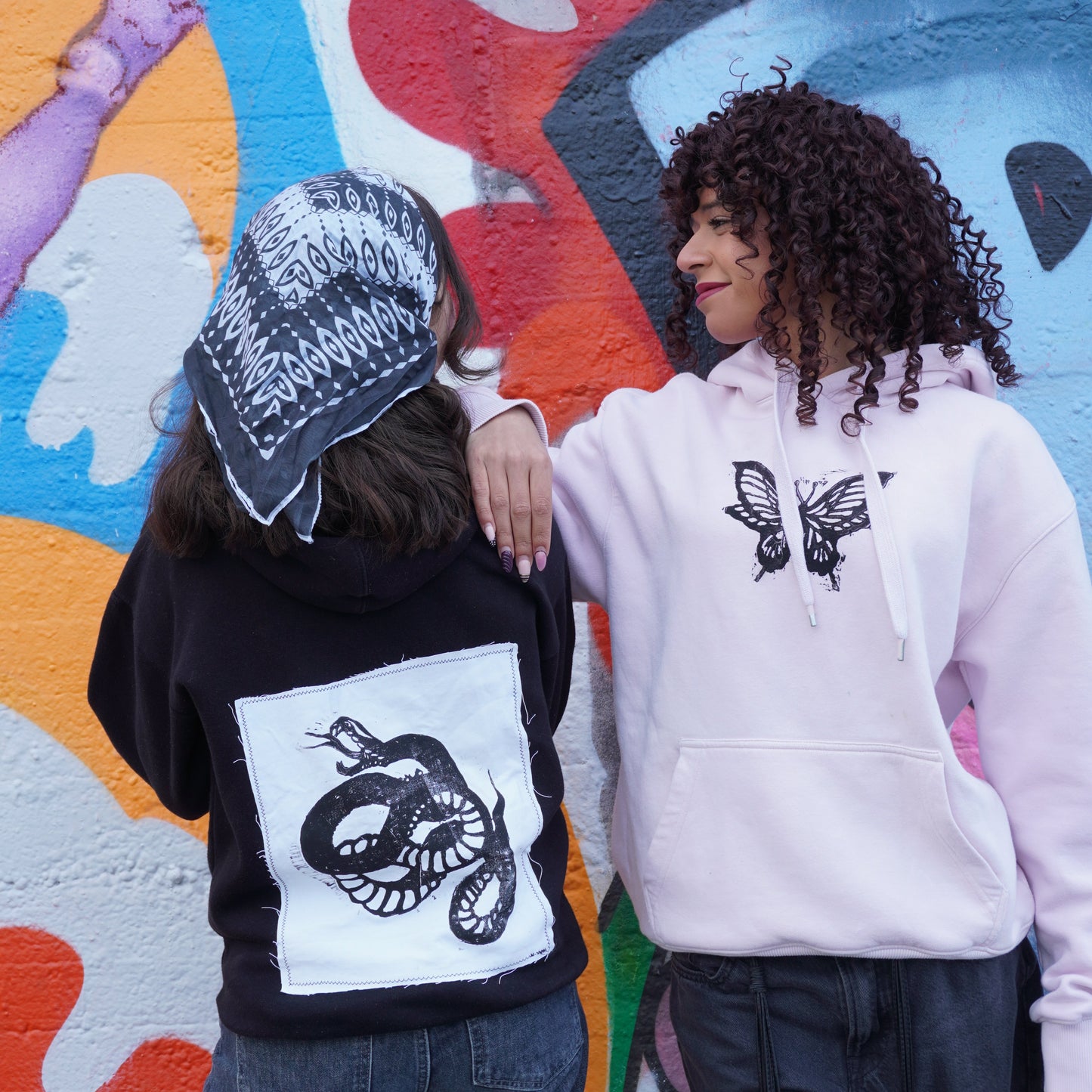 Basic Hoodie – Snake