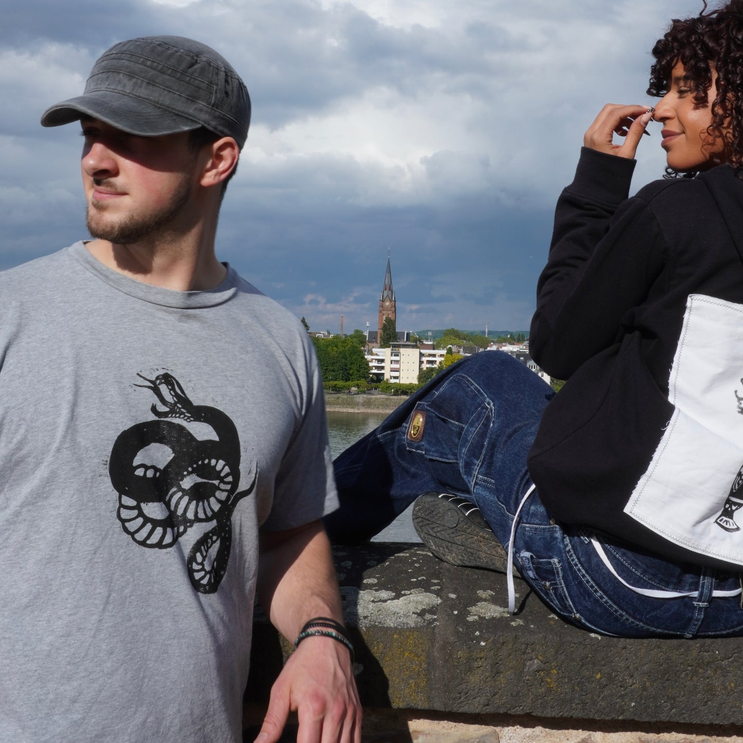 Authentic T-shirt – Snake