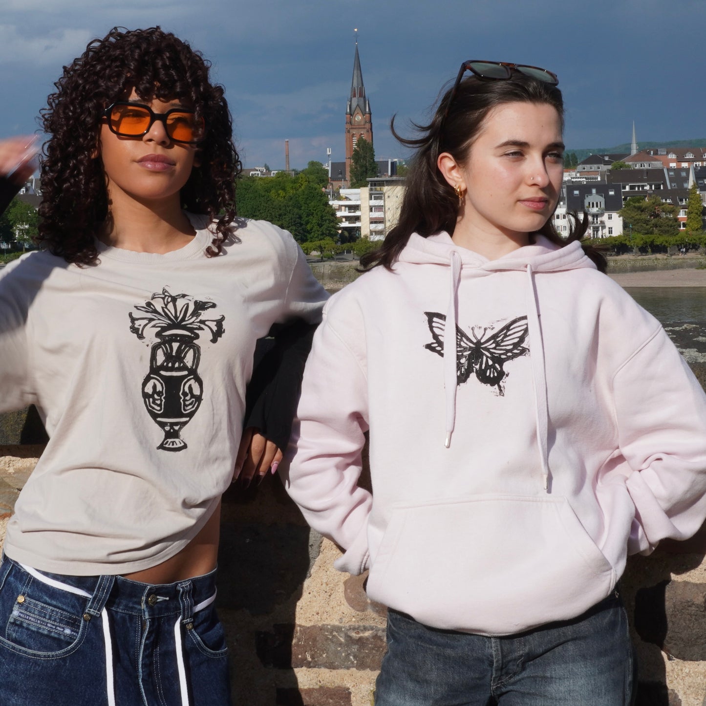 Basic Hoodie – Butterfly
