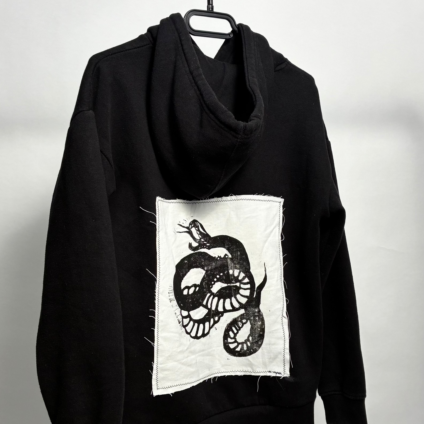 Basic Hoodie – Snake