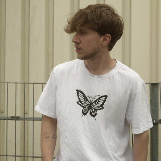 Authentic T-shirt – Butterfly